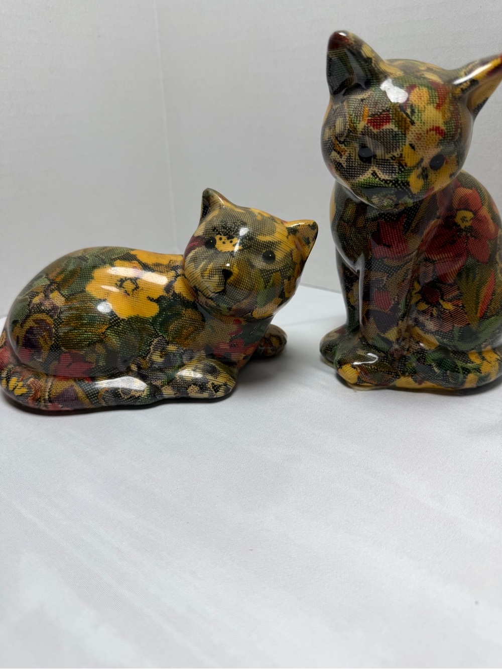 Vintage floral decoupage ceramic cat figurines grandma core patchwork style GUC - Picture 2 of 15